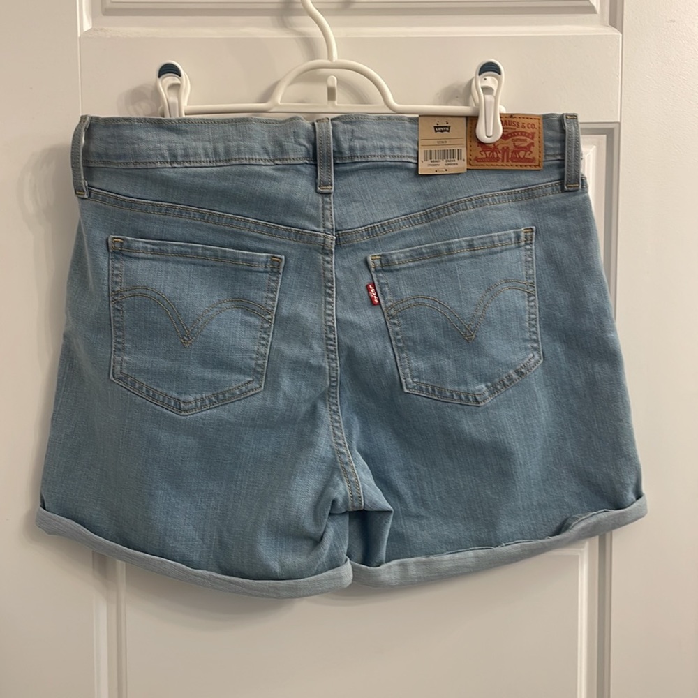 Levi’s Mid-length shorts - Picture 3 of 4